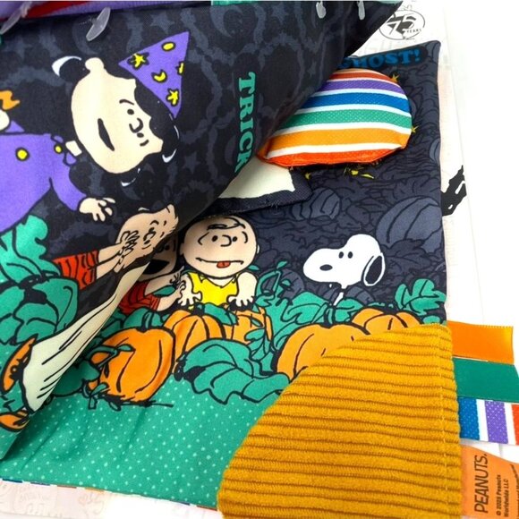Peanuts Halloween Baby Deluxe Soft Book Activity Crinkle Bright Colors Strollers - Picture 9 of 11